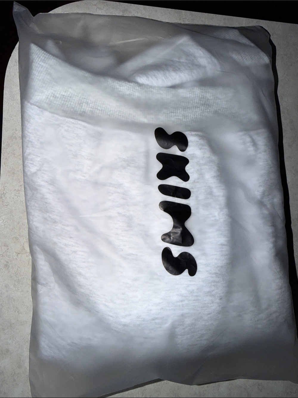 SKIMS Logo Classic Crewneck Sweatshirt - Regular - Picture 3 of 5
